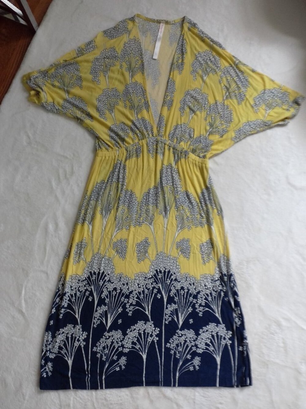 RENEE SIZE S/M ELASTICISED WAIST DRESS W DOLMAN SLEVES